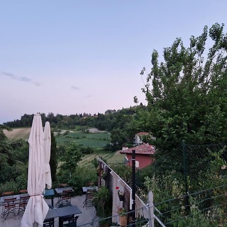 Lovely One-Bedroom Attic In An Ancient Village Bologna Eksteriør bilde