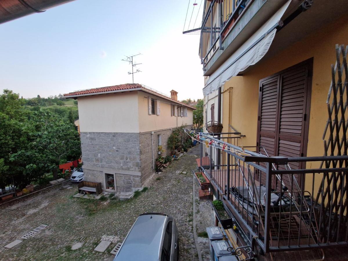 Lovely One-Bedroom Attic In An Ancient Village Bologna Eksteriør bilde