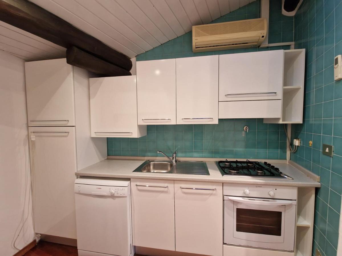 Lovely One-Bedroom Attic In An Ancient Village Bologna Eksteriør bilde