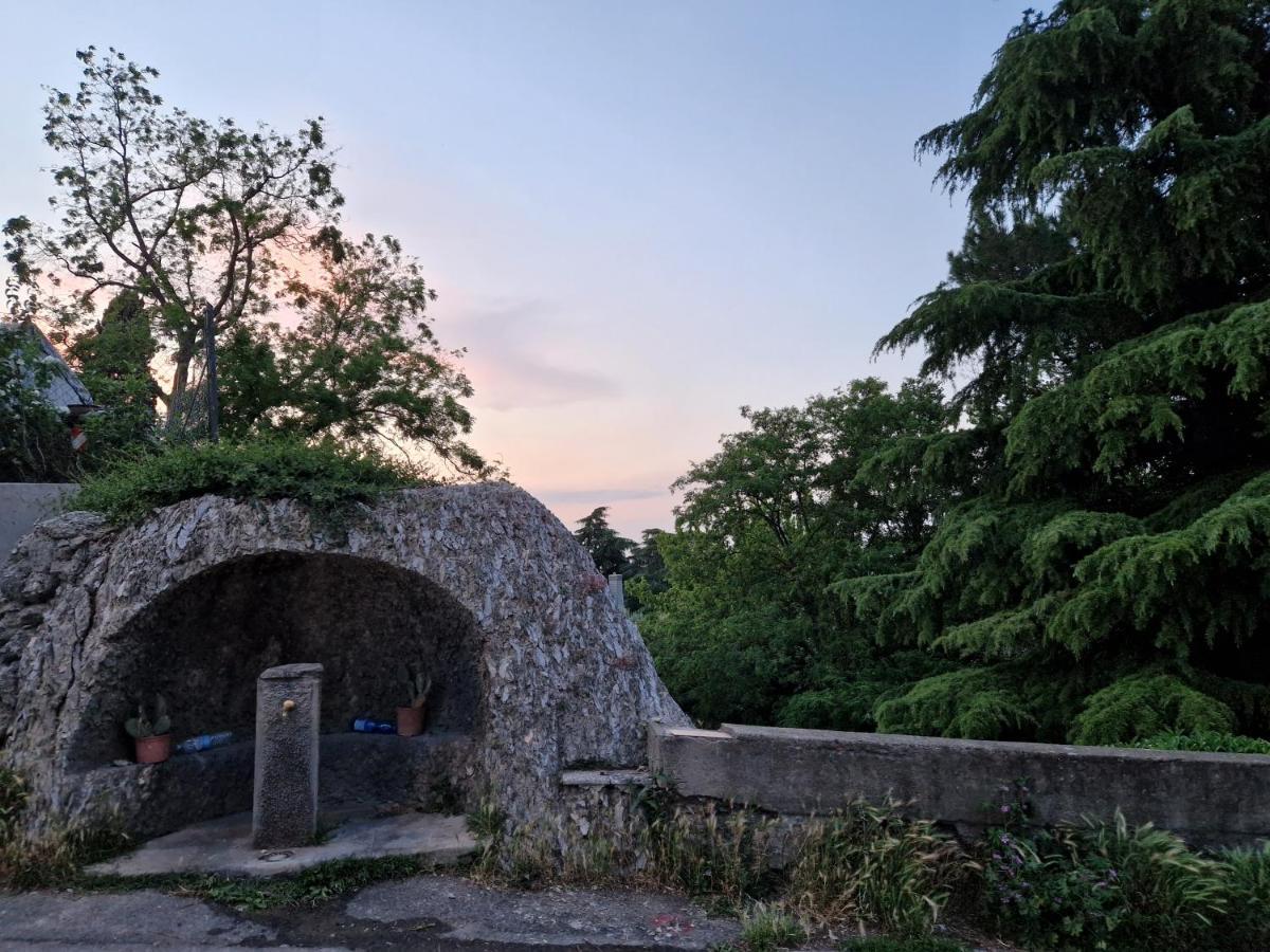 Lovely One-Bedroom Attic In An Ancient Village Bologna Eksteriør bilde