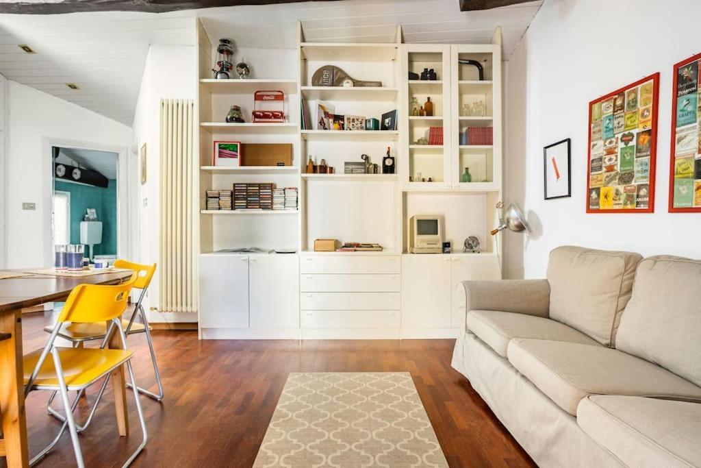 Lovely One-Bedroom Attic In An Ancient Village Bologna Eksteriør bilde