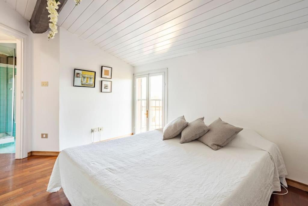 Lovely One-Bedroom Attic In An Ancient Village Bologna Eksteriør bilde